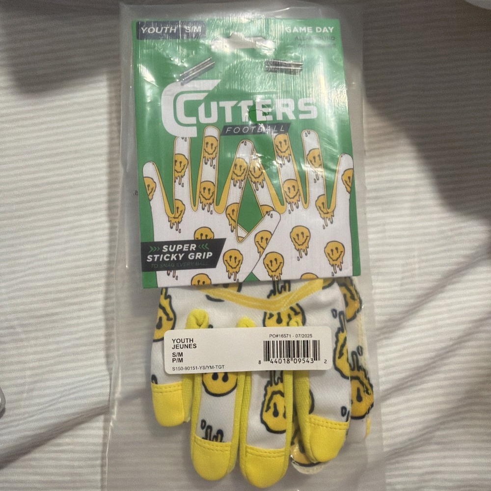 Cutters Game Day Receiver Football Gloves Youth - Smile S/M: Strap Closure, N...